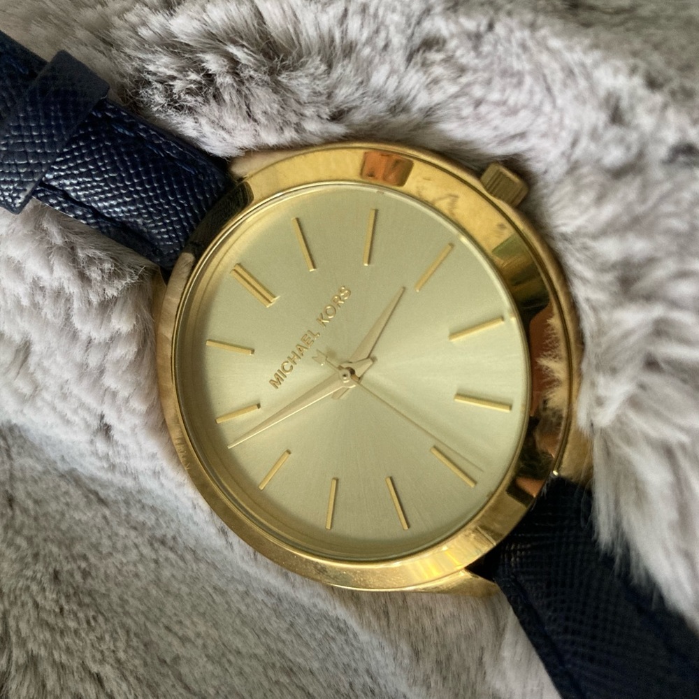Michael Kors Midsize Runway Watch MK-2285 - Picture 10 of 16